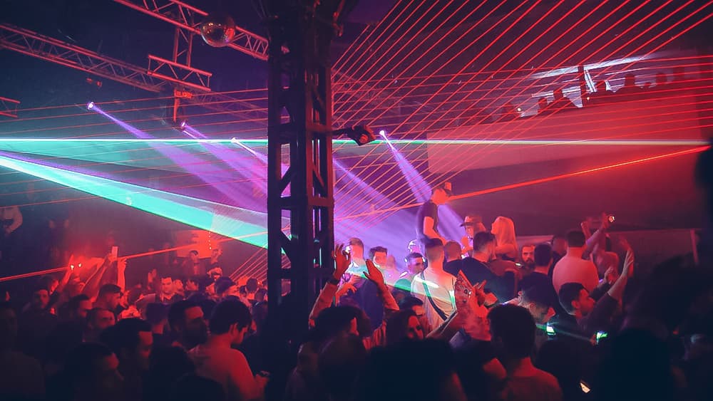 Barraca Valencia: discoteca playa, precios y horarios verano 2026