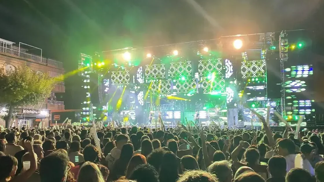 verbena en fallas-discoruta_com