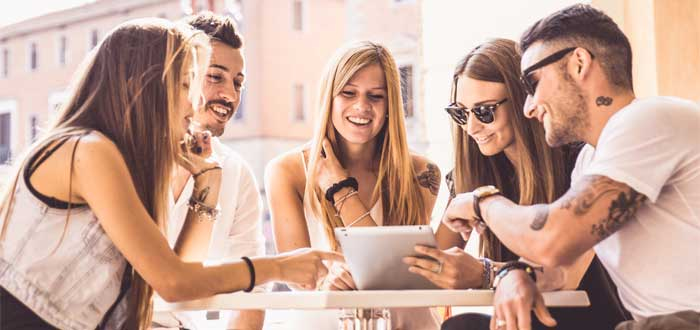 La importancia de la amistad en la noche