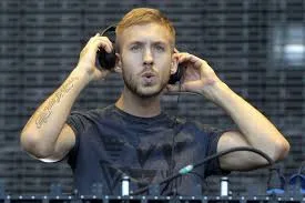 Calvin Harris pinchando en Ushuaïa Ibiza (Ibiza)