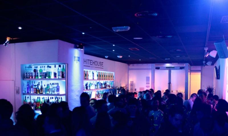 WHITEHOUSE PUB VALENCIA